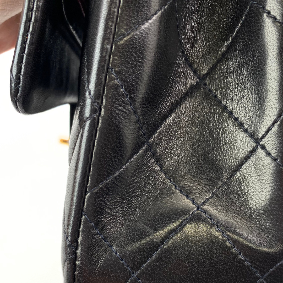 Iloma, 2 Series Small Classic Flap Black Lambskin with seal and card