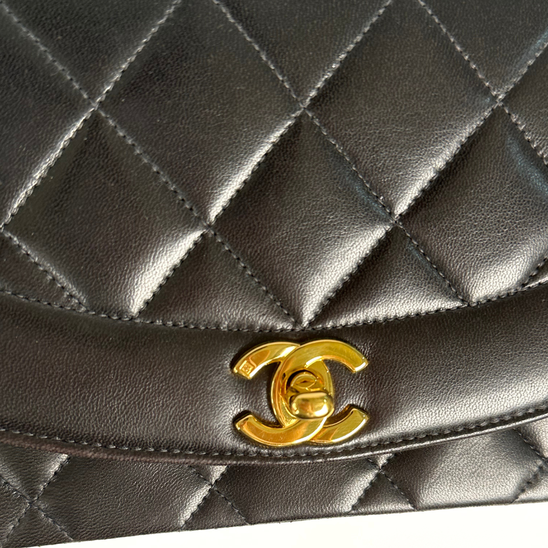 Pioco, 4 Series Small Diana Black Lambskin with seal and card