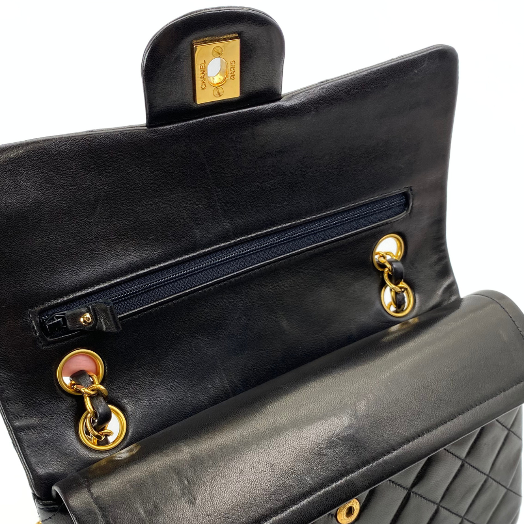 Iloma, 2 Series Small Classic Flap Black Lambskin with seal and card