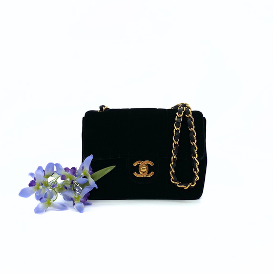 Arash, 2 Series Square 17cm Black Velvet with seal and card