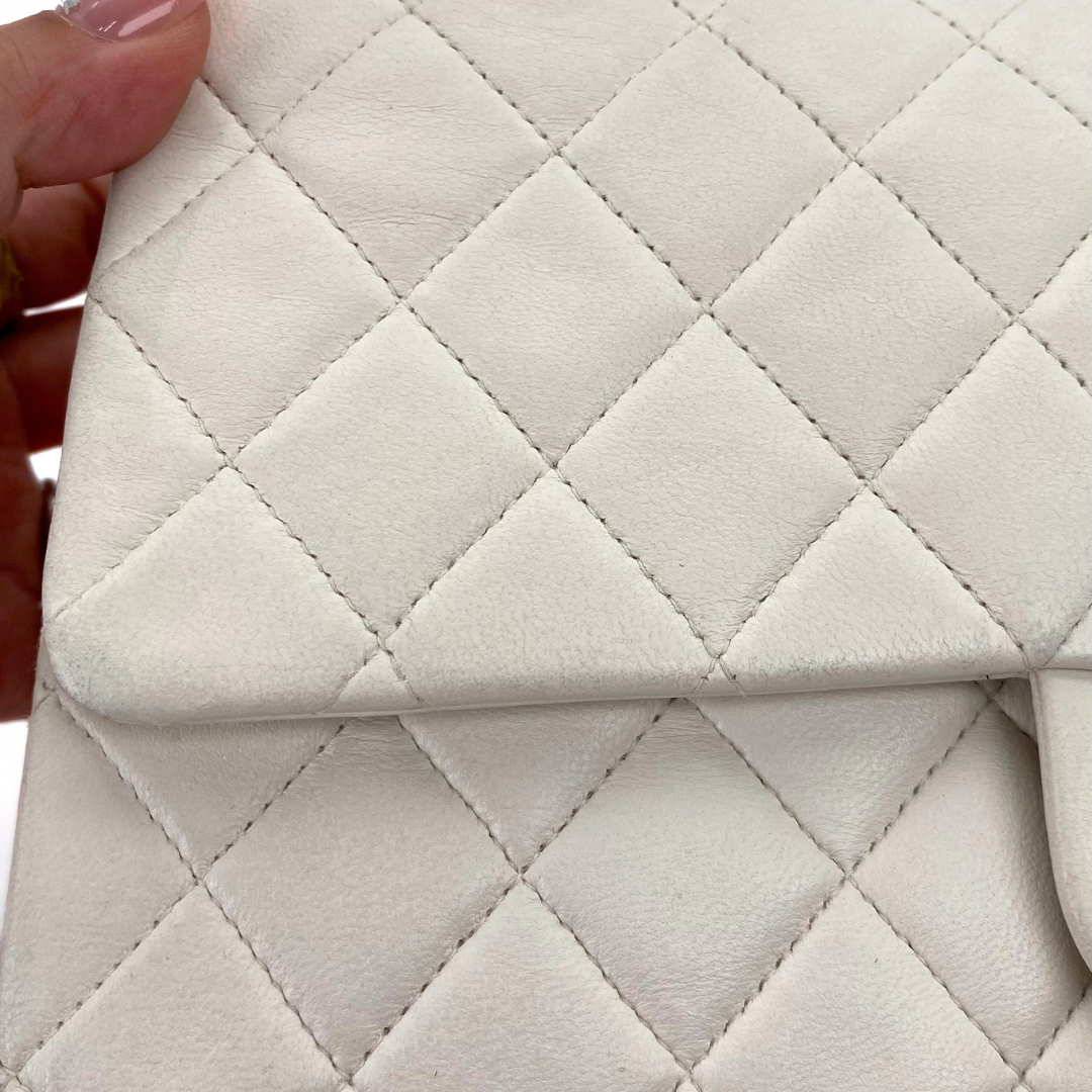 Sunwoo, 6 Series Medium Classic Flap White Lambskin wtih seal and card