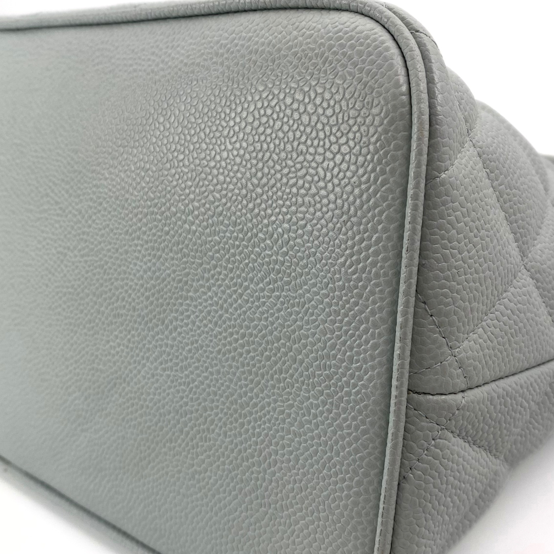 Preston, 7 Series Medallion Tote Light Blue Caviar with seal and card
