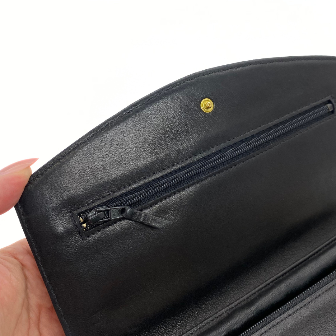Nari, 5 Series Long Wallet Black Caviar with seal only