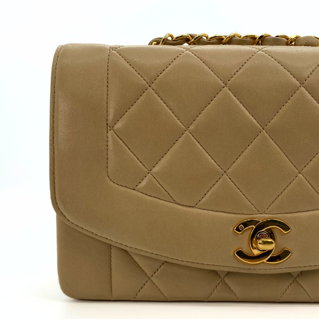 Omara, 2 Series Small Diana Beige Lambskin with seal and card