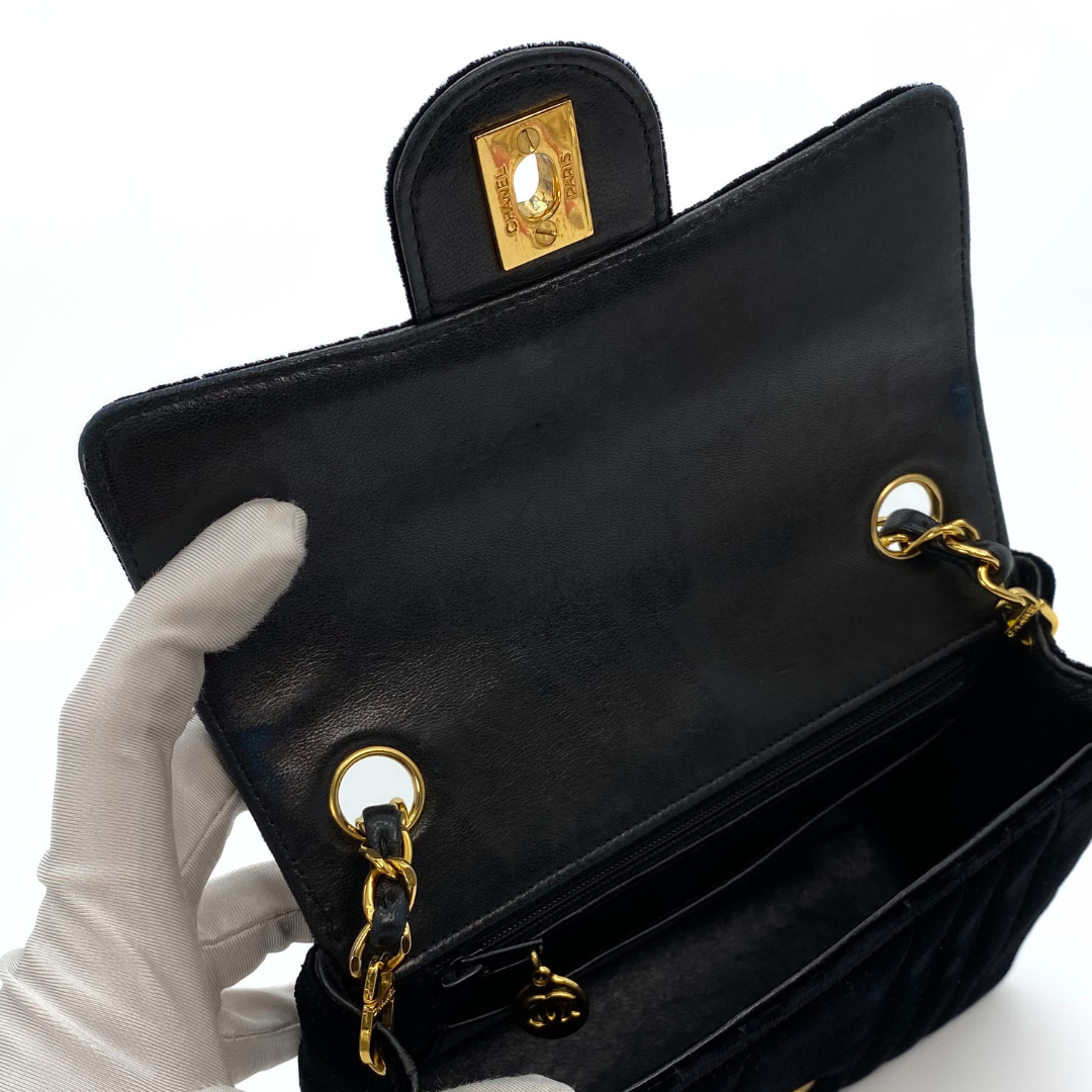 Arash, 2 Series Square 17cm Black Velvet with seal and card