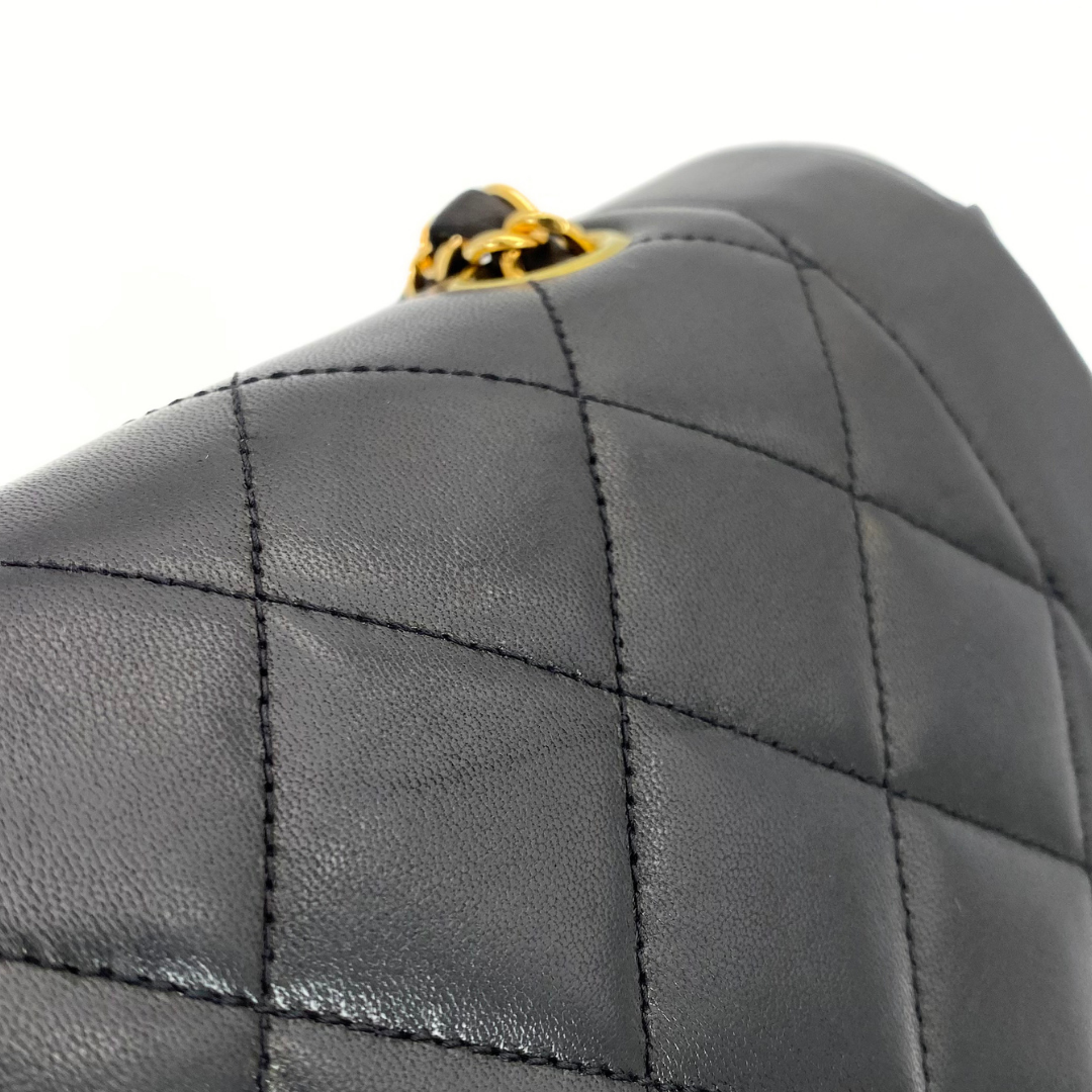 Ichika, 3 Series Small Diana Black Lambskin with seal and card
