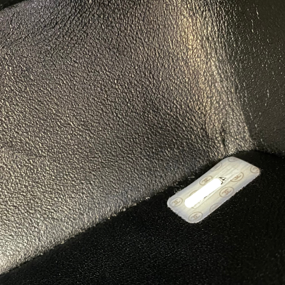 Kalina, 4 Series Small Diana Black Lambskin with seal and card
