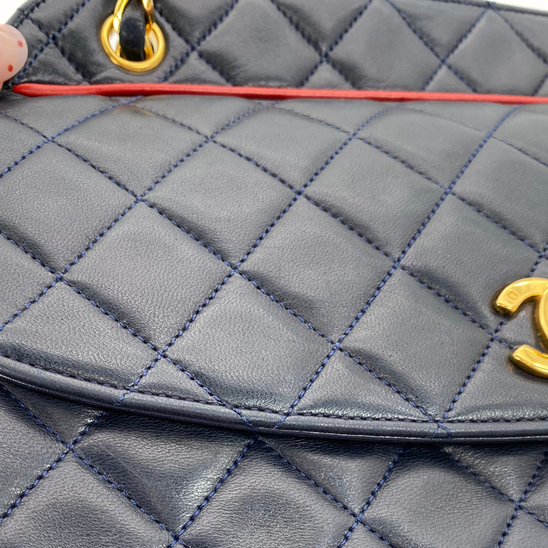 Taiga, 1 Series Navy Lambskin Tote with seal only