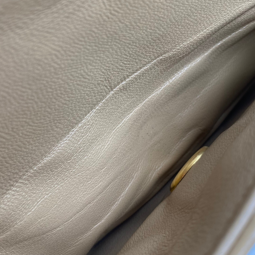 Daxton, 1 Series Small Classic Flap Beige Lambskin with seal and card