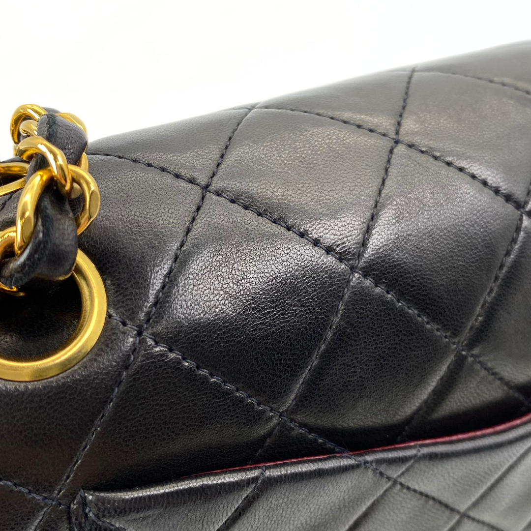 Iloma, 2 Series Small Classic Flap Black Lambskin with seal and card