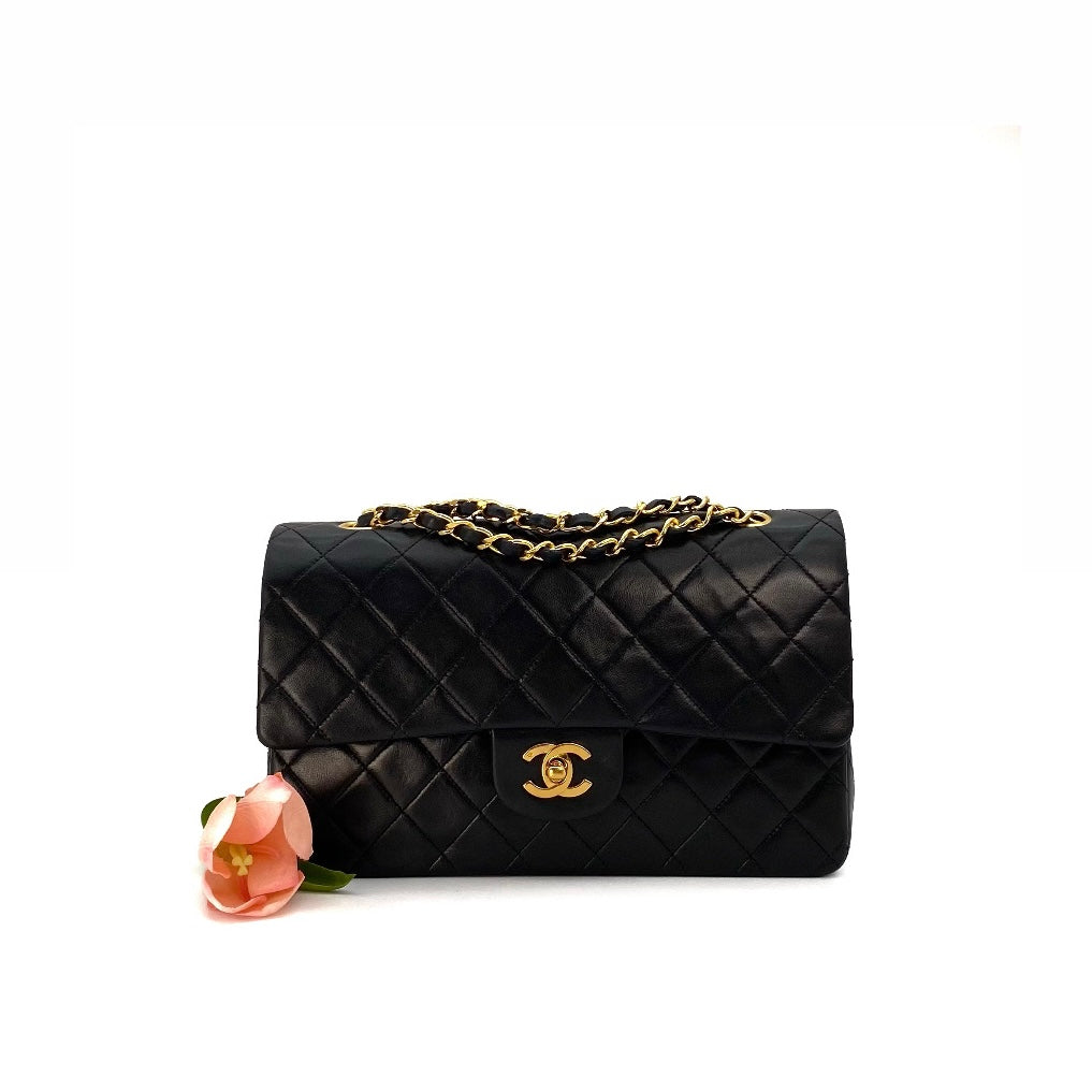 Minato, 1 Series Medium Classic Flap Black Lambskin with seal and card