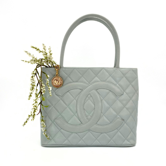 Preston, 7 Series Medallion Tote Light Blue Caviar with seal and card
