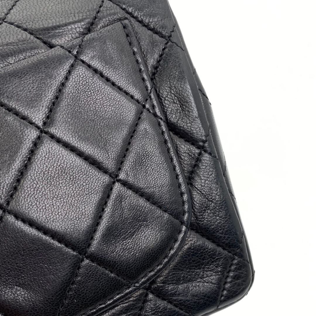 Hayato, 2 Series Mini Sq17 Black Lambskin with Bijoux Chain with seal only