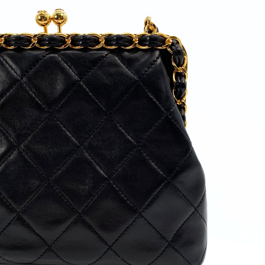 Gawin, 3 Series Mini Kisslock Black Lambskin with seal and card