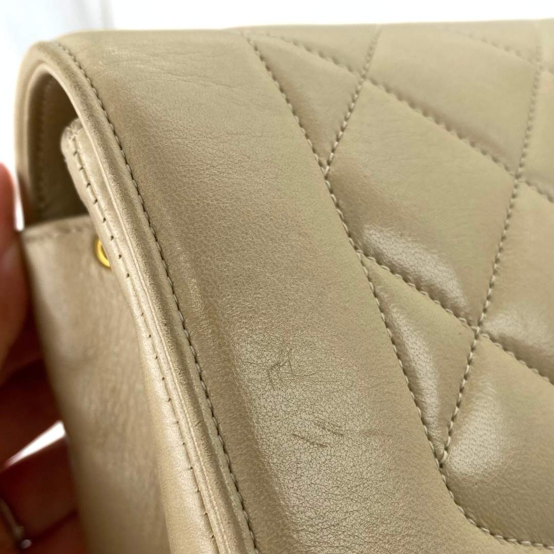 Iduna, 2 Series Medium Beige Lambskin with seal and card