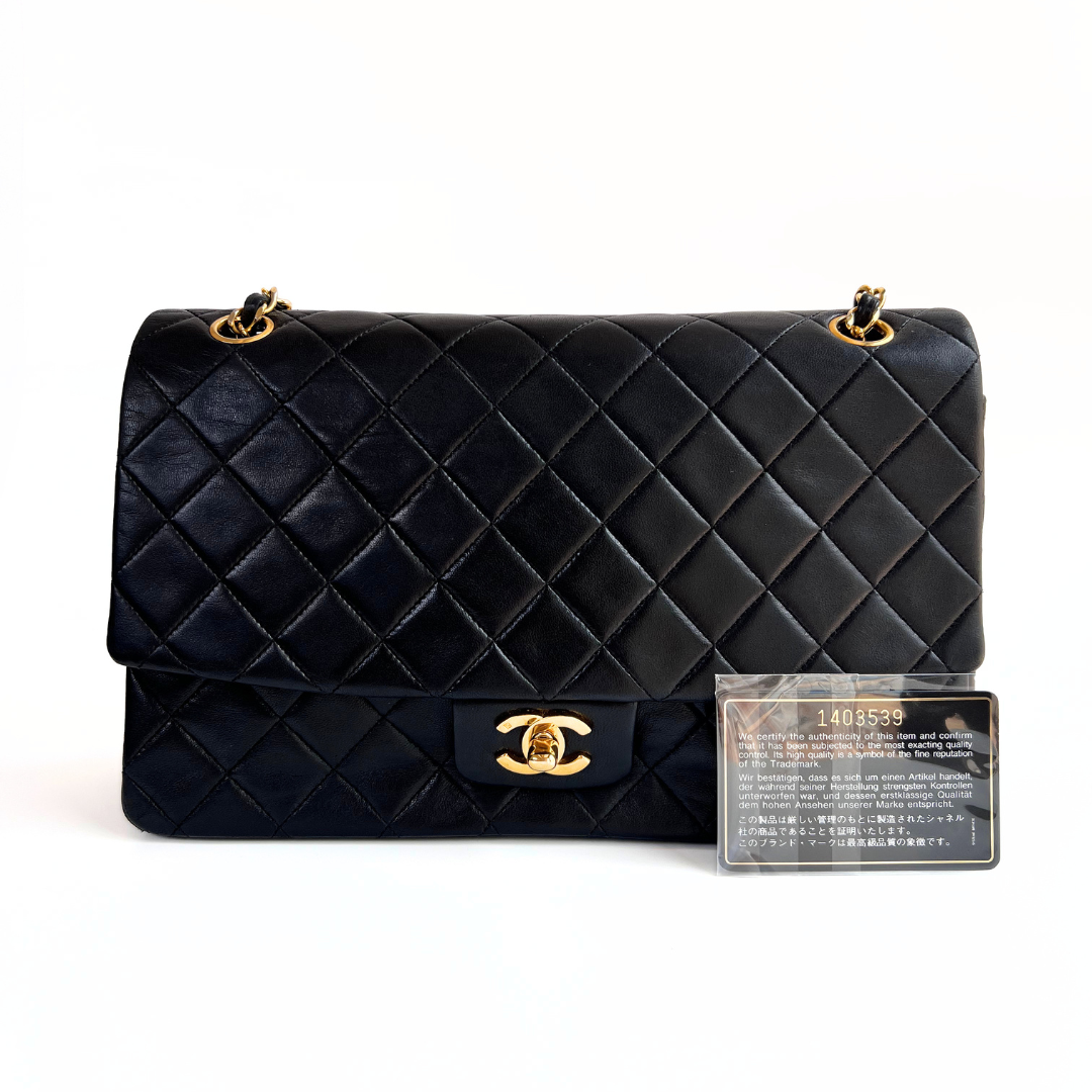 Elian, 1 Series Jumbo Flap Black Lambskin with Card Wallet with seal and card