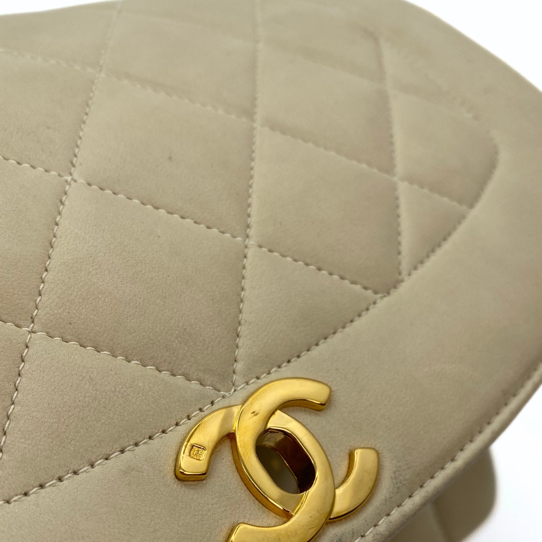 Levy, 2 Series Medium Diana Beige Lambskin with seal only