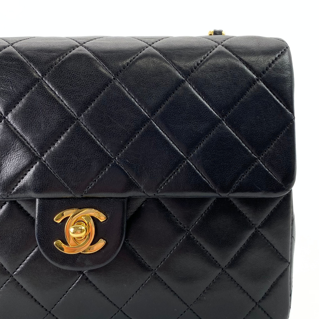 Azusa, 1 Series Square 20 Black Lambskin with seal and card