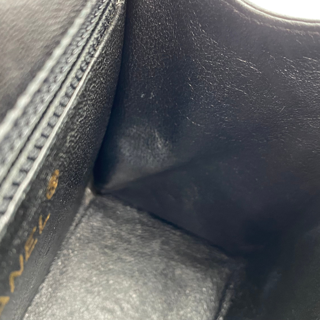 Makoto, 4 Series Turnlock Black Lambskin with seal and card