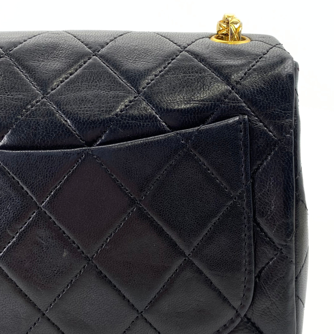 Hayato, 2 Series Mini Sq17 Black Lambskin with Bijoux Chain with seal only