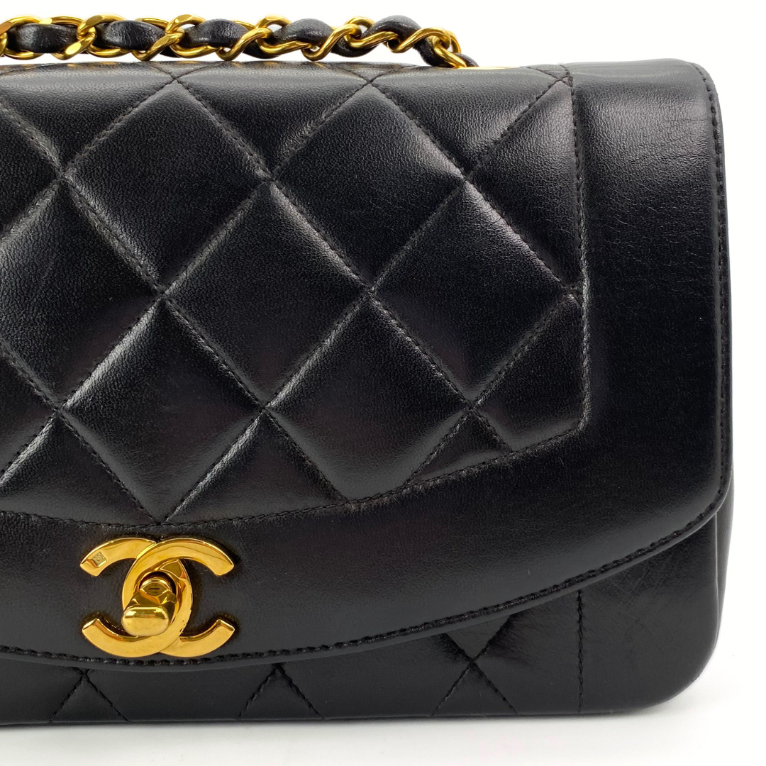 Kaori, 3 Series Small Diana Black Lambskin with seal and card