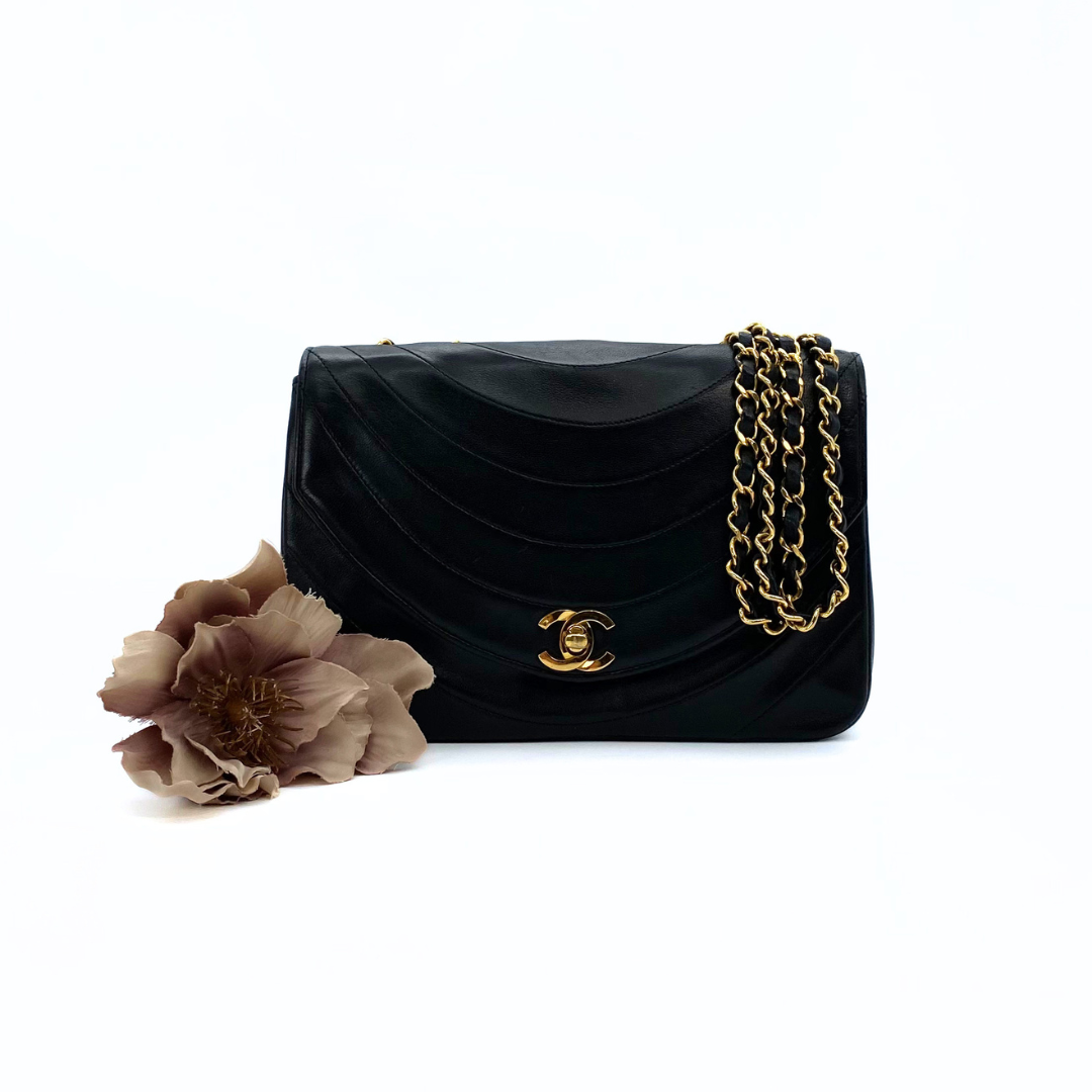 Awino, 1 Series Wave Stitch Black Lambskin with seal only