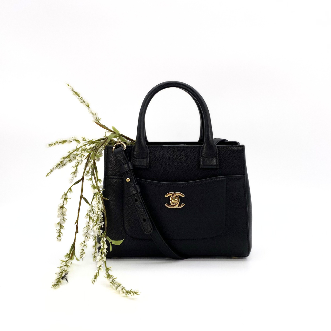 Brodie, 23 Series Neo Excecutive Tote Black Leather with seal and card
