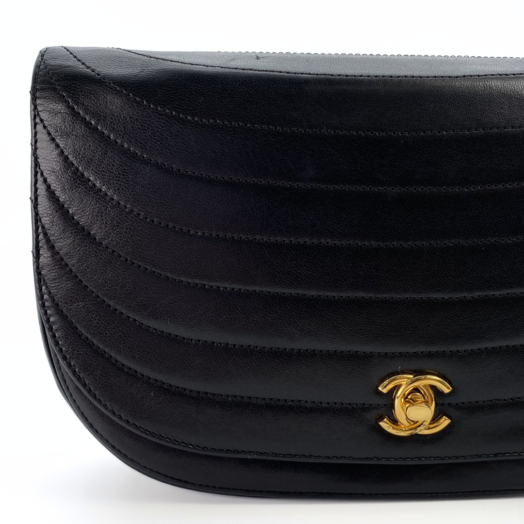 Ega, 0 Series Wave Stitch Black Lambskin Half moon with seal and card