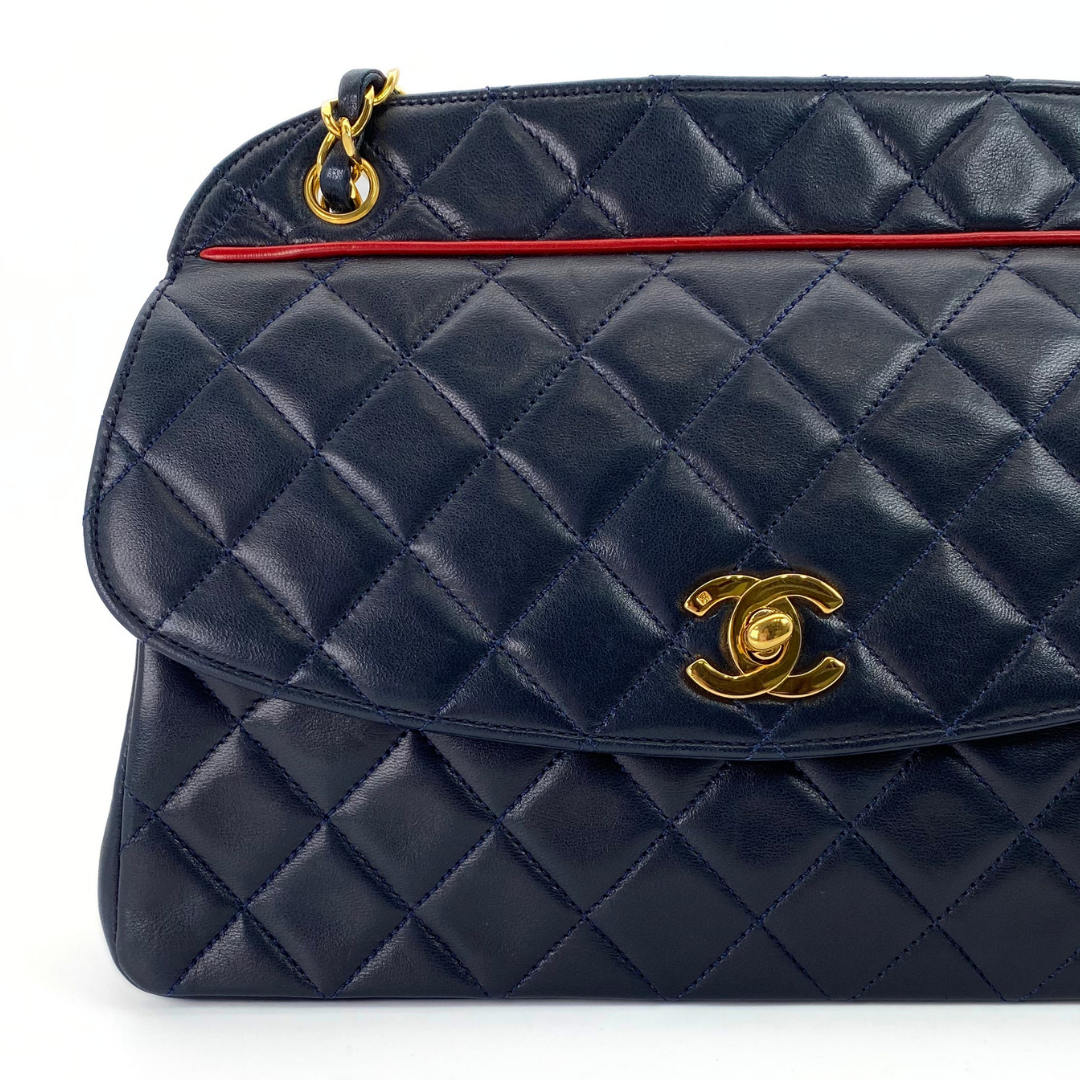 Taiga, 1 Series Navy Lambskin Tote with seal only