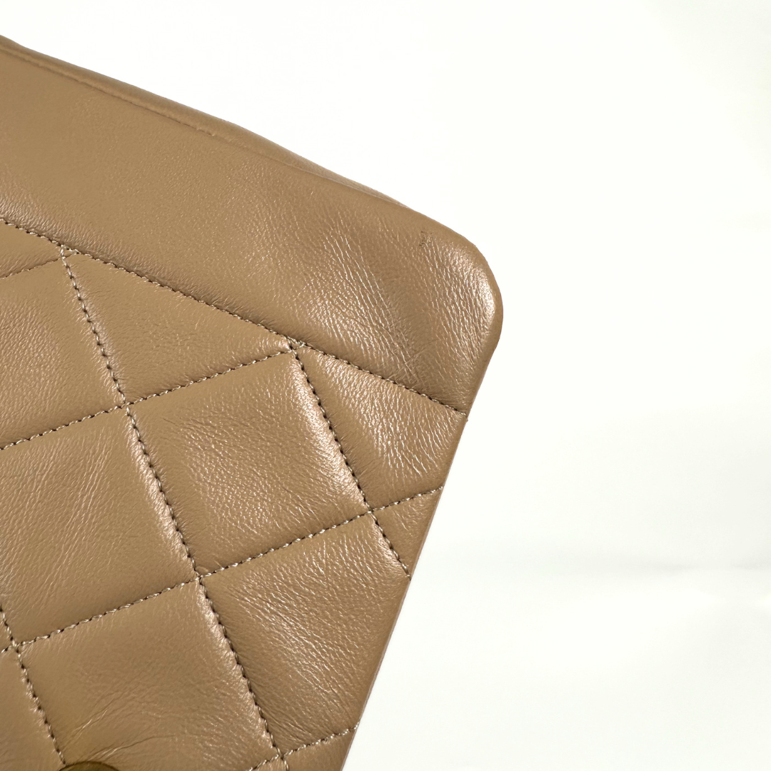 Yanny, 1 Series Small Diana Beige Lambskin with seal only
