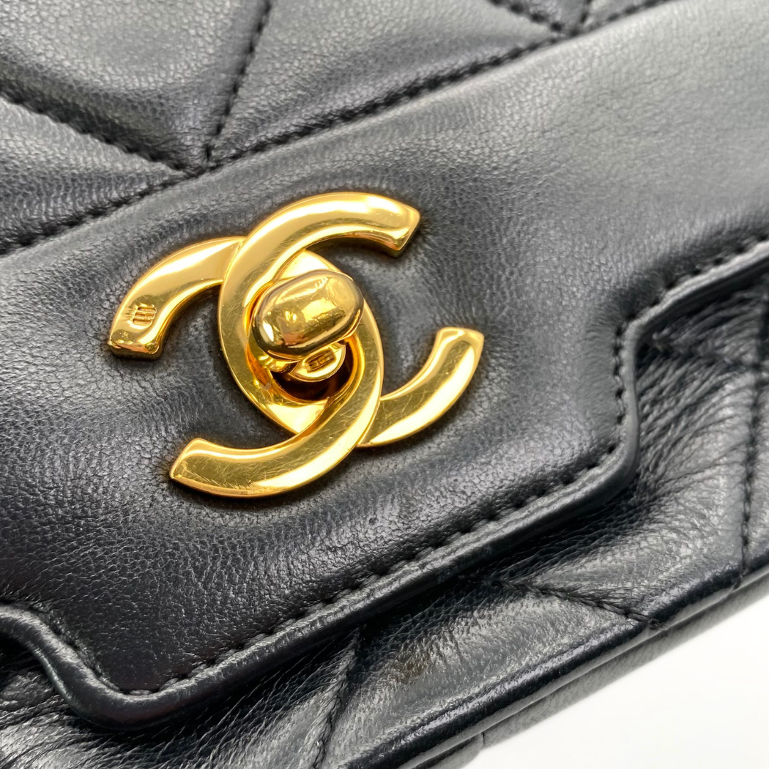 Artem, 4 Series Black Lambskin Tab Border with seal only