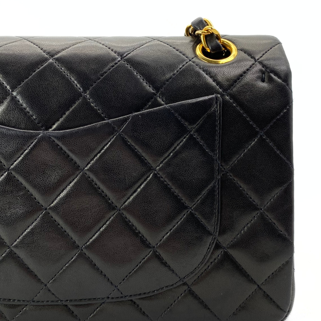 Iloma, 2 Series Small Classic Flap Black Lambskin with seal and card