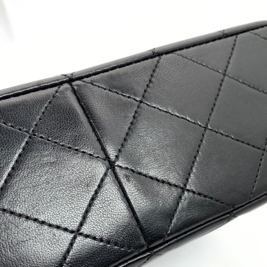 Azusa, 1 Series Square 20 Black Lambskin with seal and card