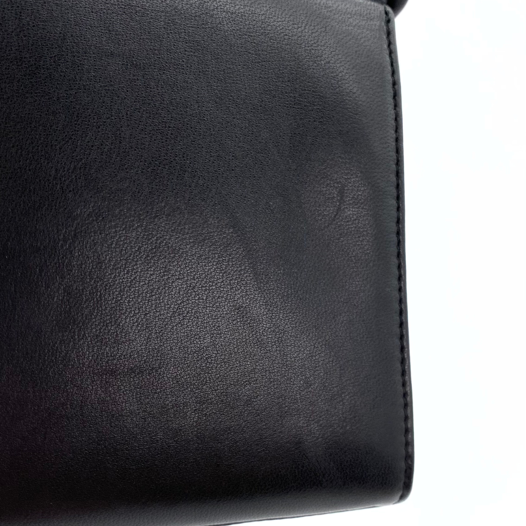 Makoto, 4 Series Turnlock Black Lambskin with seal and card