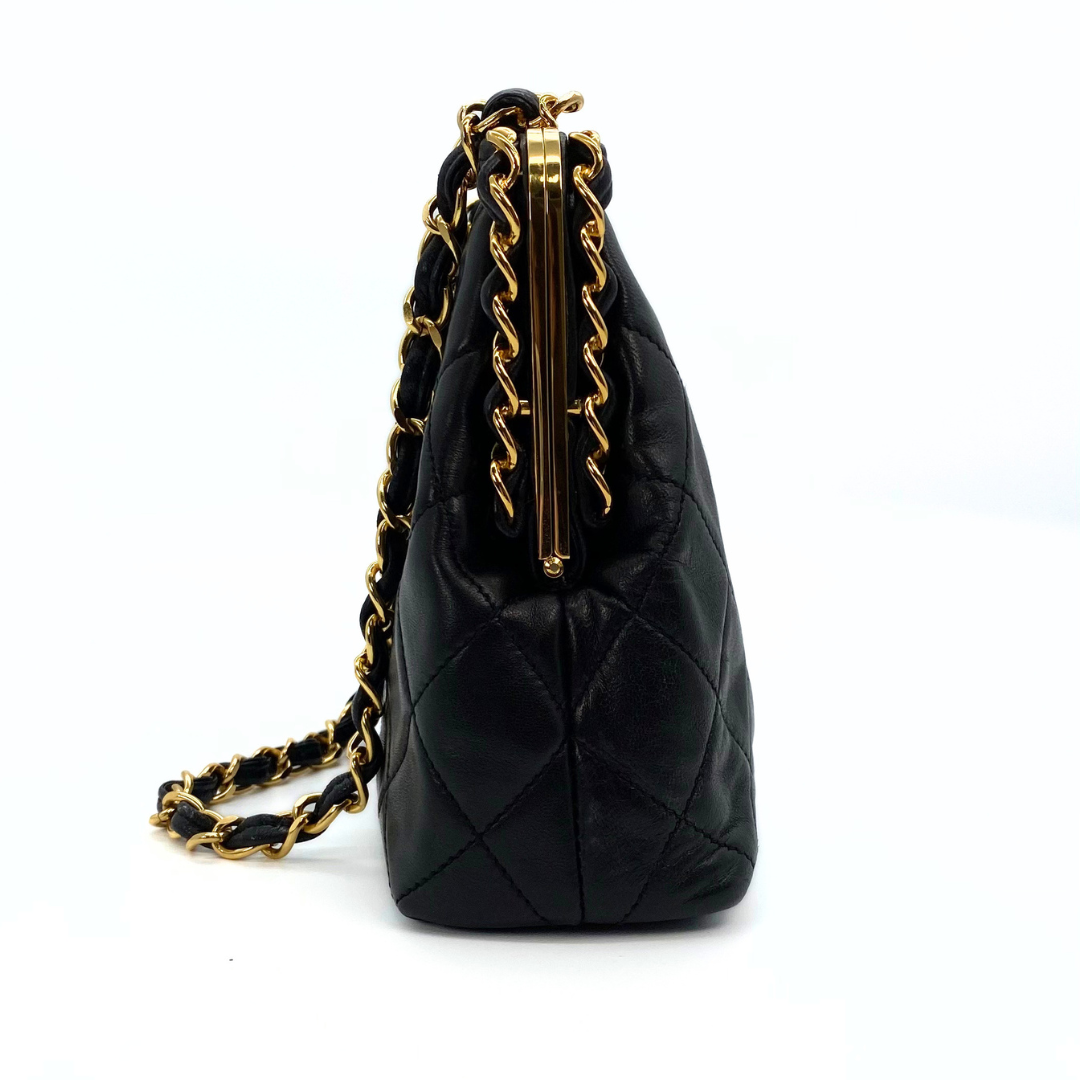 Gawin, 3 Series Mini Kisslock Black Lambskin with seal and card
