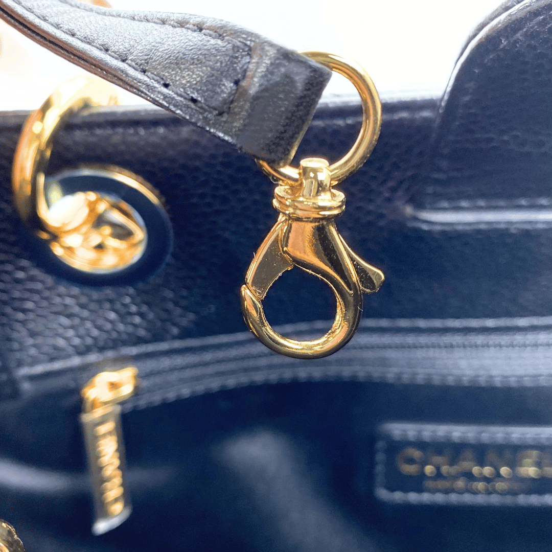Ender, 16 Series PST Tote Black Caviar with seal and card