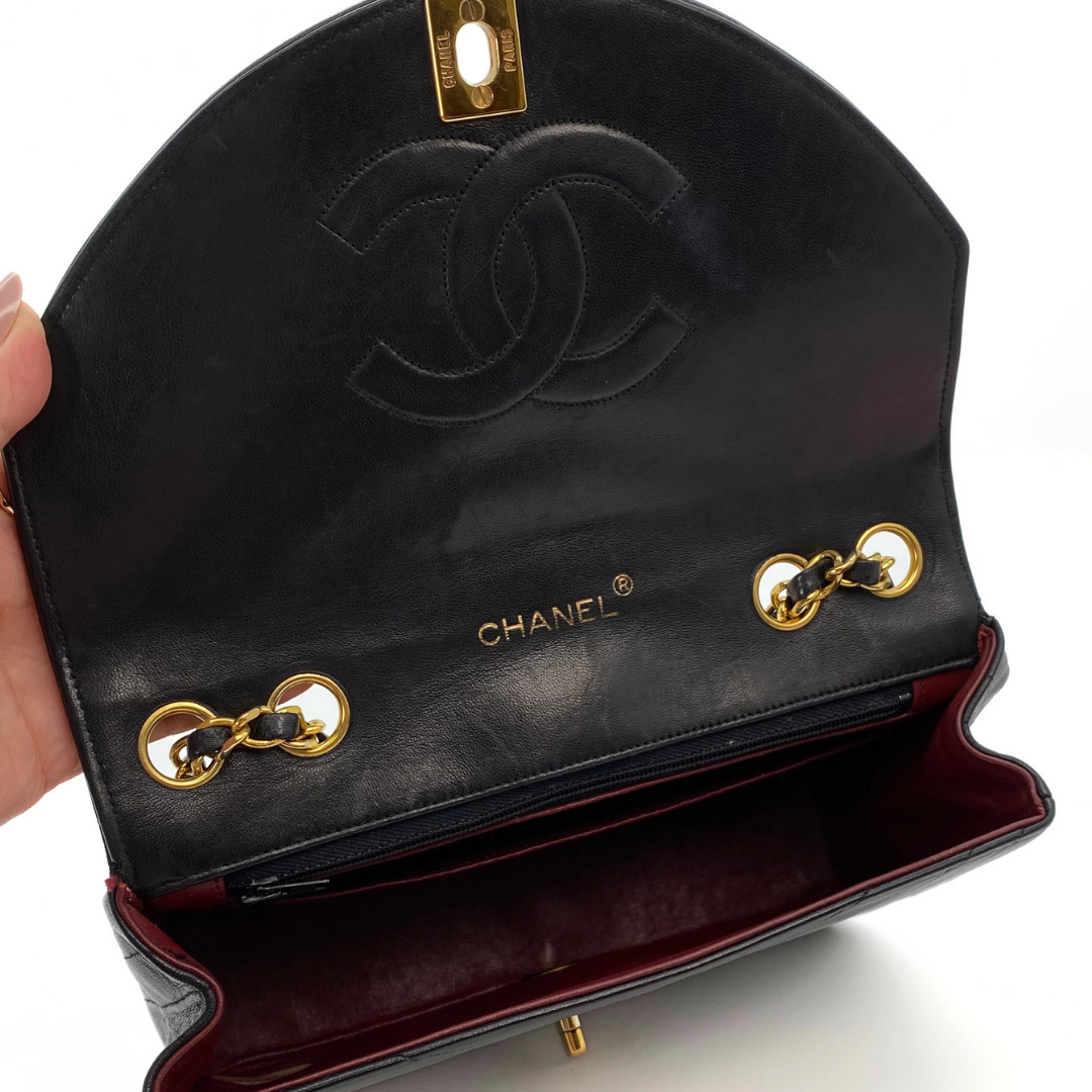Awino, 1 Series Wave Stitch Black Lambskin with seal only