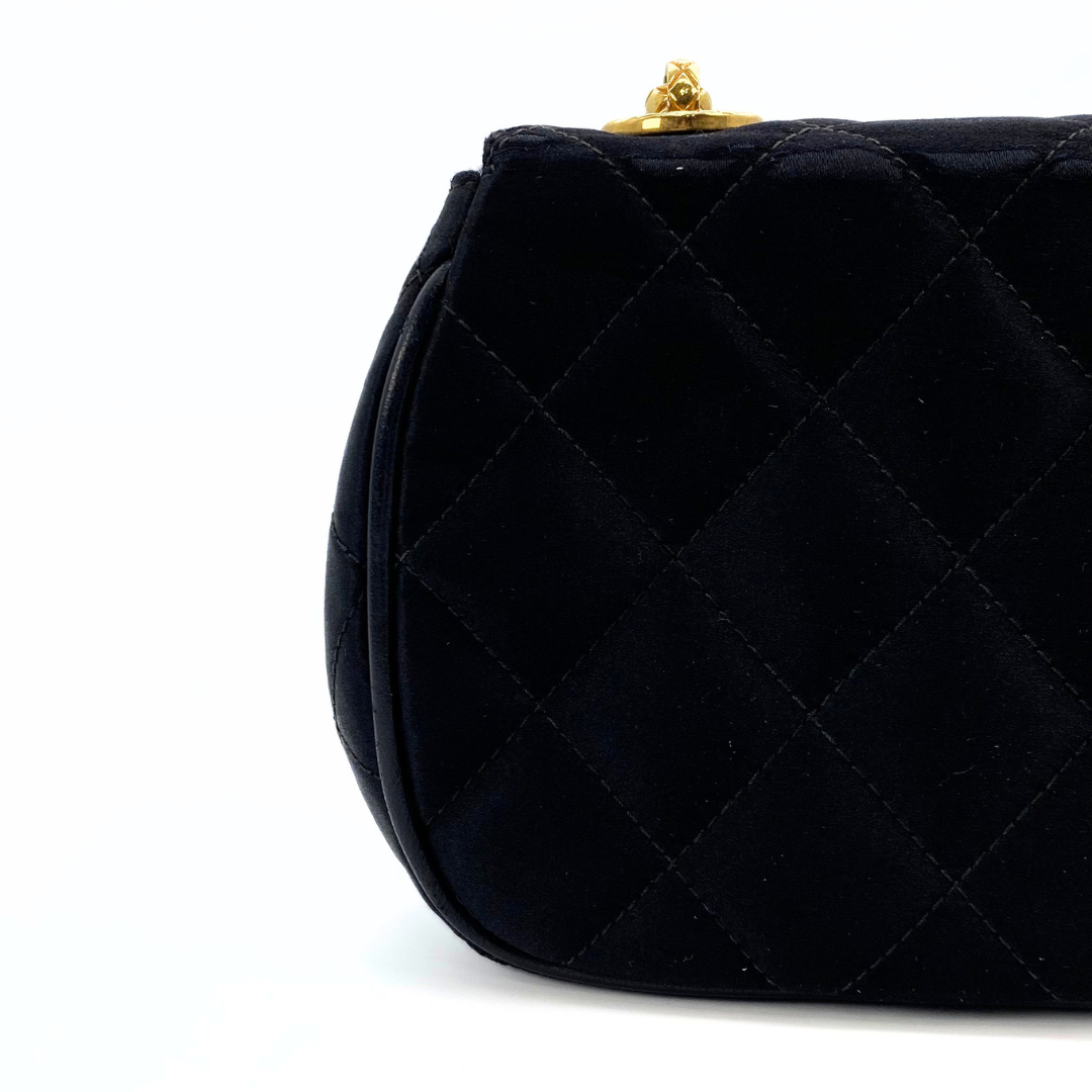 Sekar, 2 Series Bijou Black Satin with seal and card