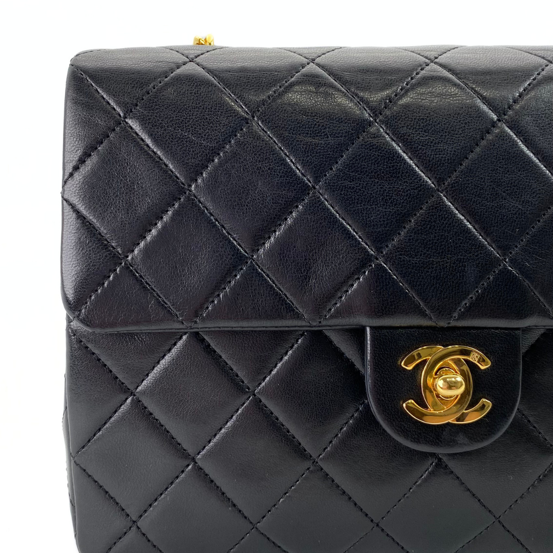 Azusa, 1 Series Square 20 Black Lambskin with seal and card