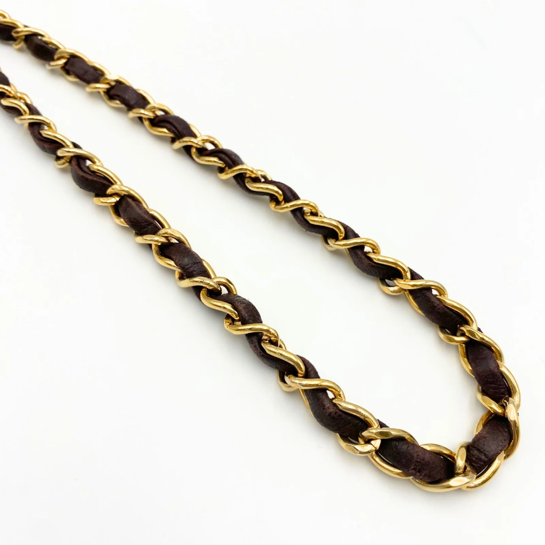 Kensley, Vintage Authentic Chanel 1 series chain brown lambskin with seal and card