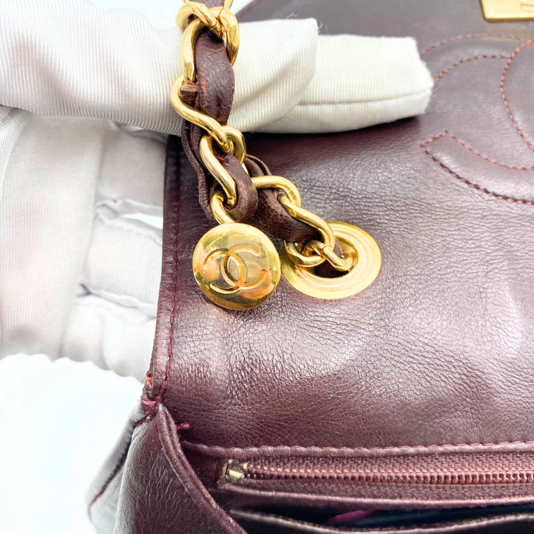 Kensley, Vintage Authentic Chanel 1 series chain brown lambskin with seal and card
