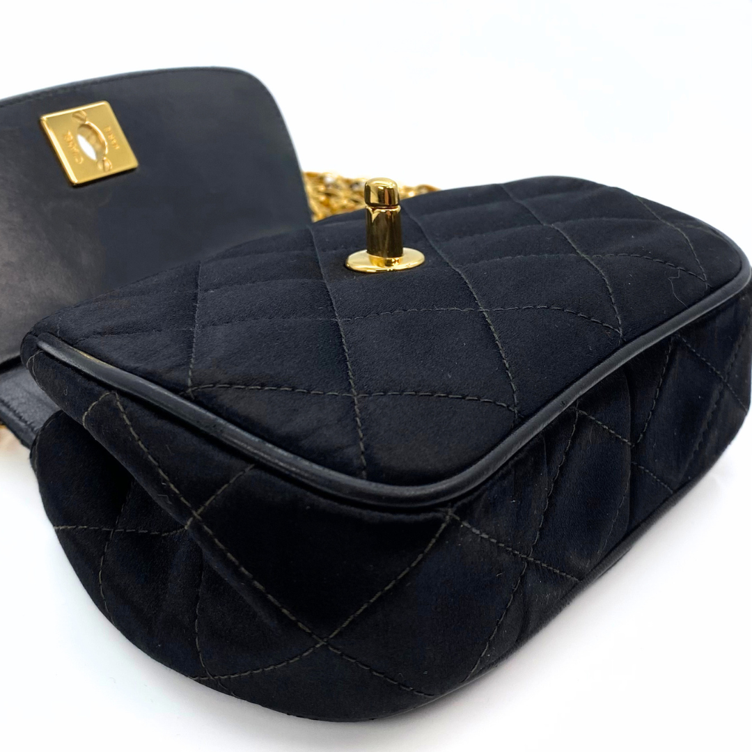 Sekar, 2 Series Bijou Black Satin with seal and card