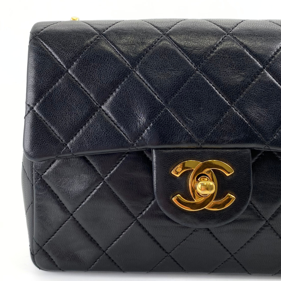 Hayato, 2 Series Mini Sq17 Black Lambskin with Bijoux Chain with seal only