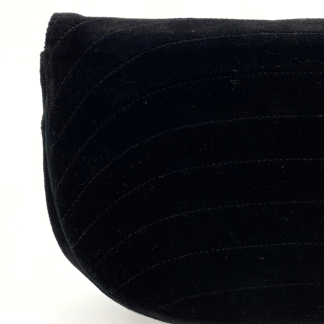 Brahma, 0 Series Half Moon Black Velvet with seal and card