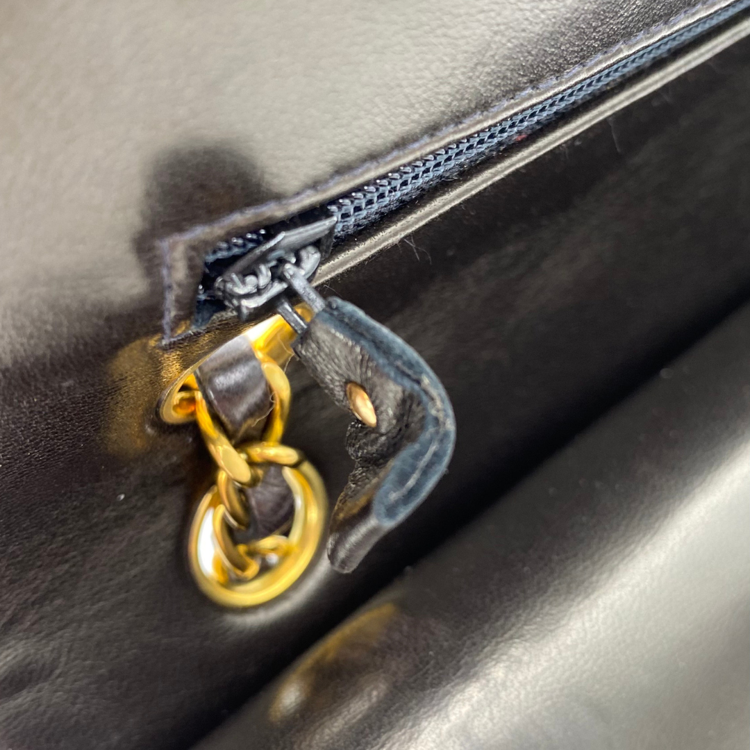 Subaru, 3 Series Medium Classic Flap Black Lambskin with seal and card