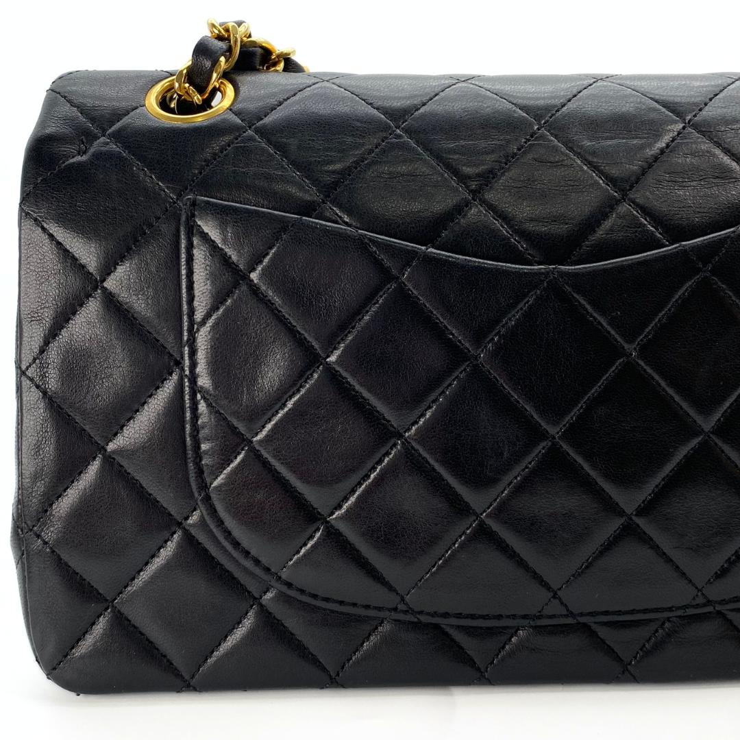 Nico, 1 Series Small Classic Flap Black Lambskin with seal and card