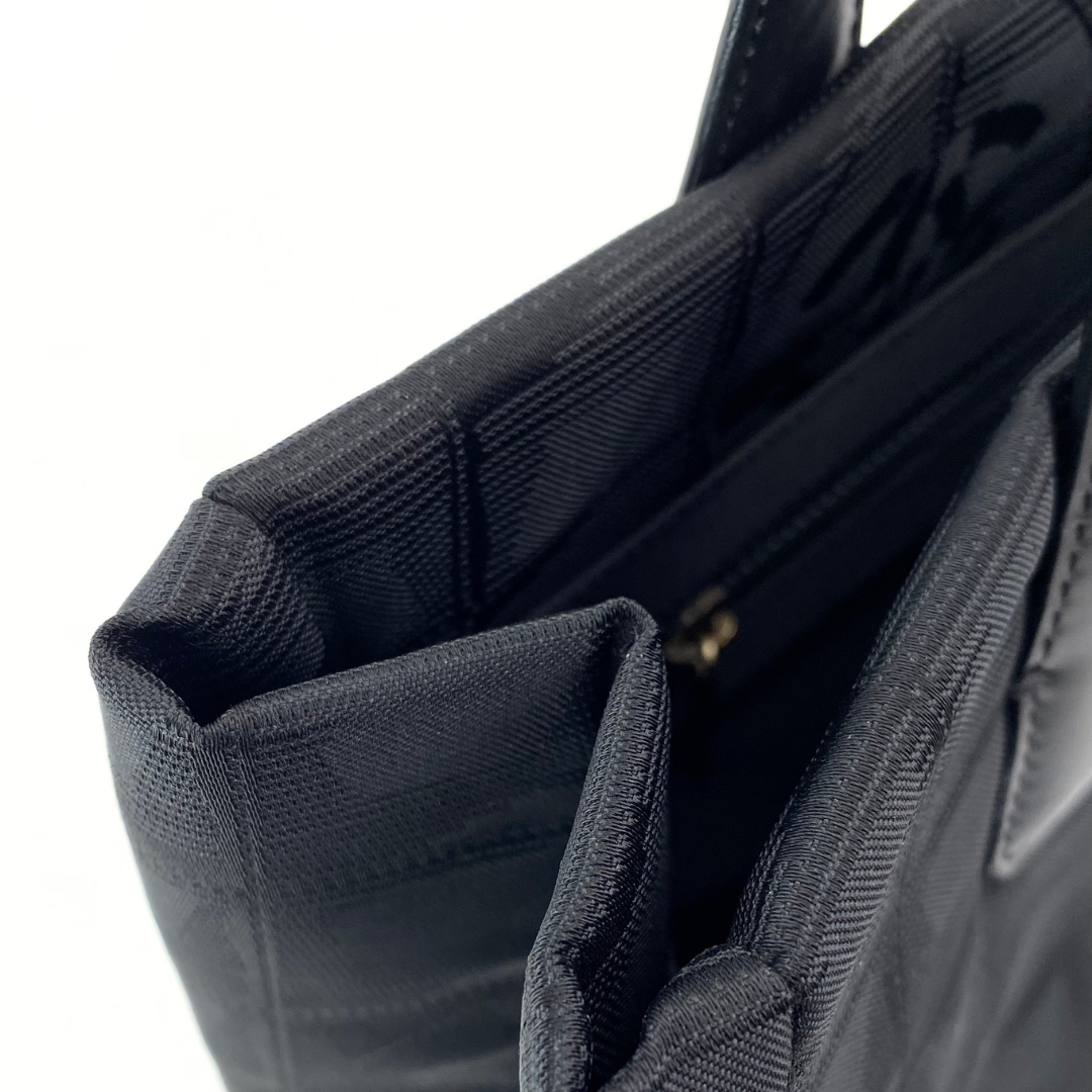 Perrin, 9 Series New Travel Line Tote PM with seal and card