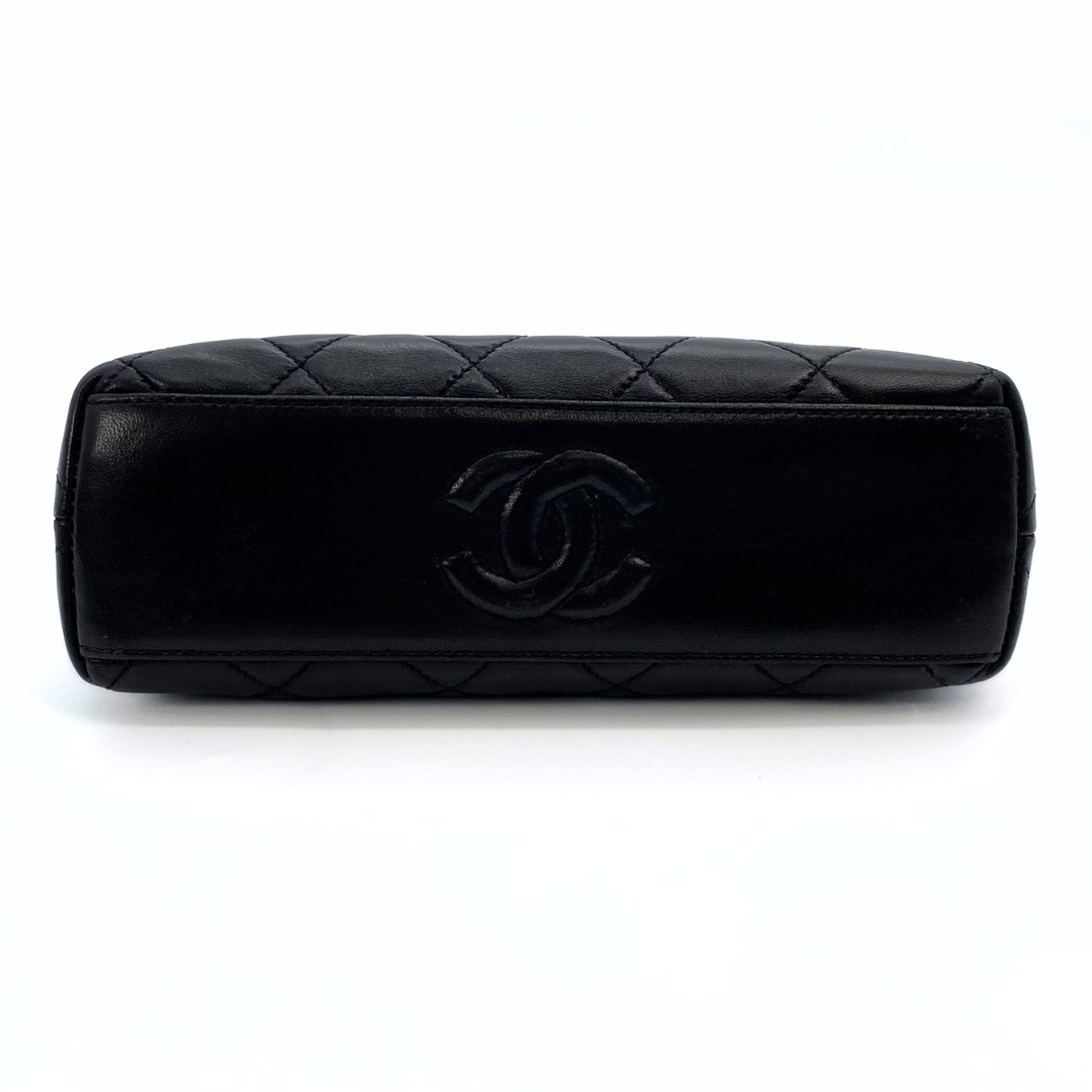 Gawin, 3 Series Mini Kisslock Black Lambskin with seal and card