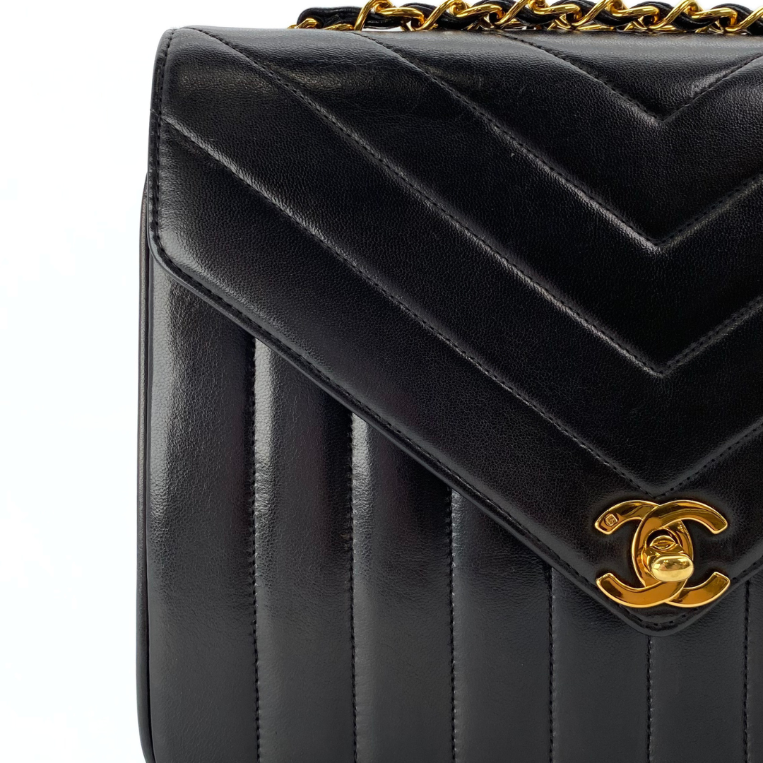 Eunho, 2 Series Single Flap Chevron Black Lambskin with seal and card