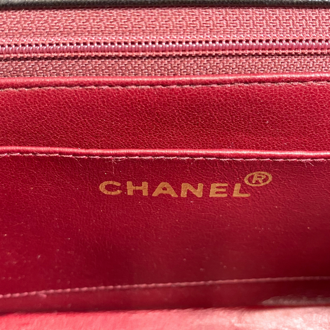 Ichika, 3 Series Small Diana Black Lambskin with seal and card